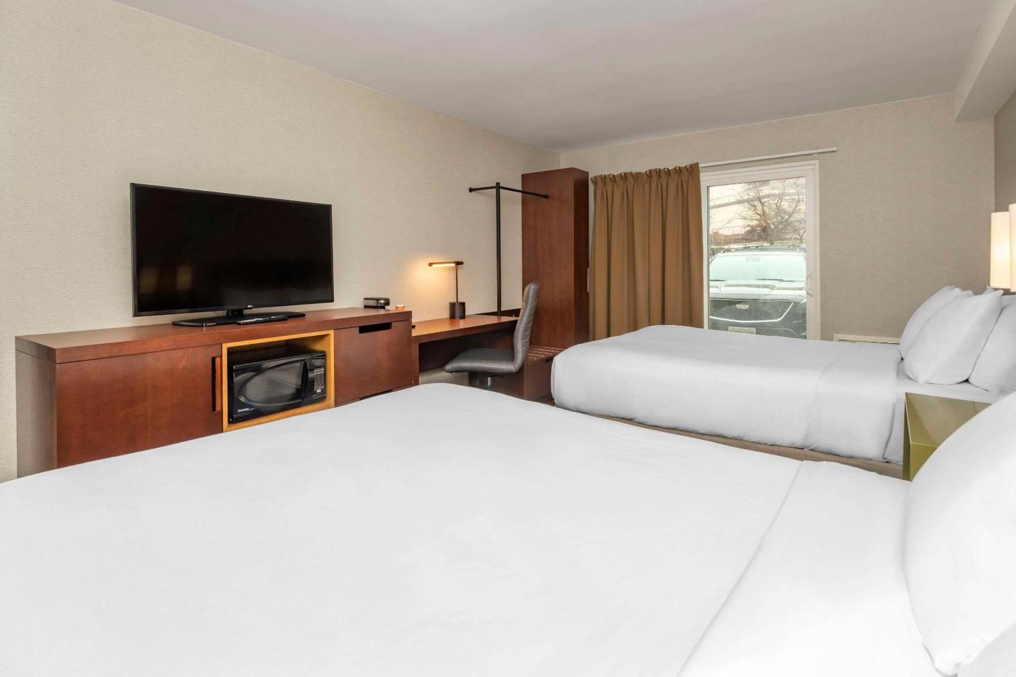 Comfort Inn East Sudbury Exterior foto